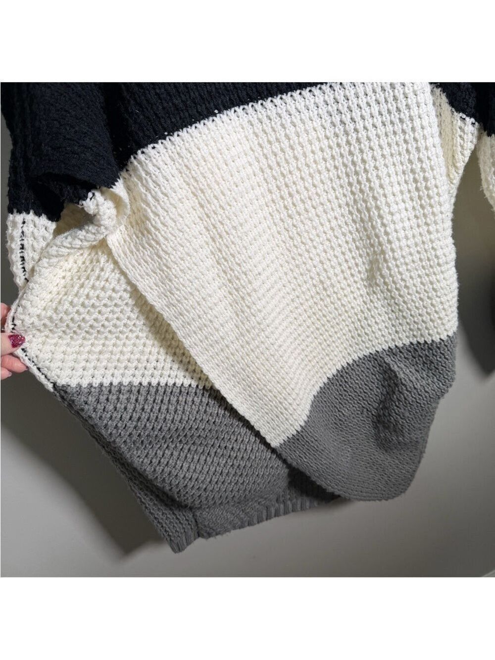 Chic Soul Colorblock Knit Sweater Black White Gray - Picture 4 of 8